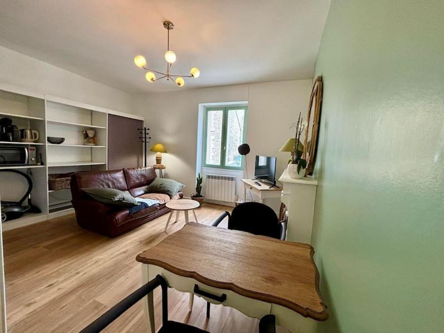 Appartement Entre Plage De L'Ecluse Et Place Du Marche Dinard Kültér fotó